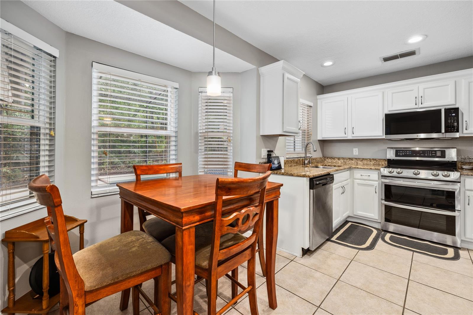 1154 DEER LAKE CIR