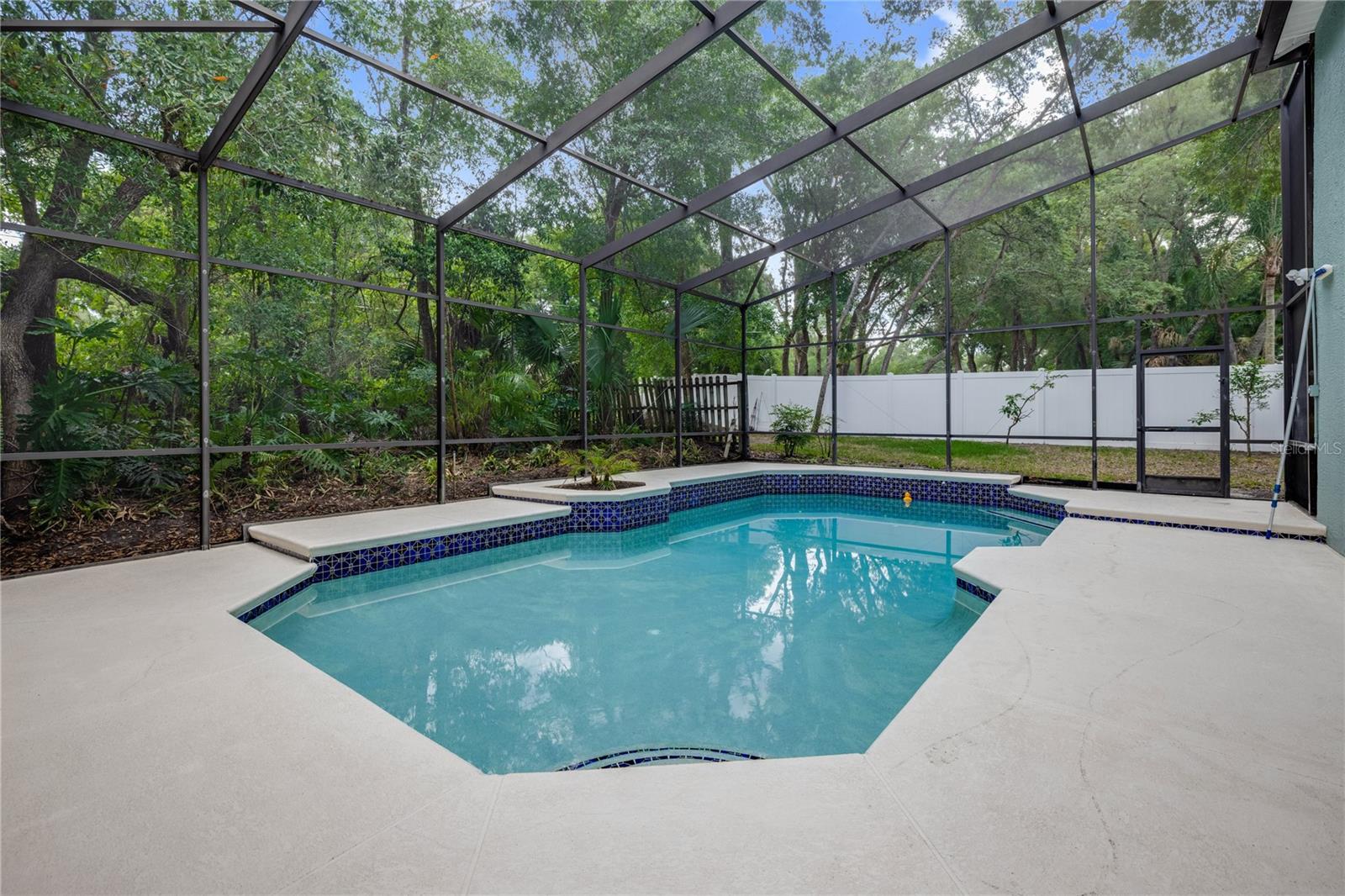 1154 DEER LAKE CIR
