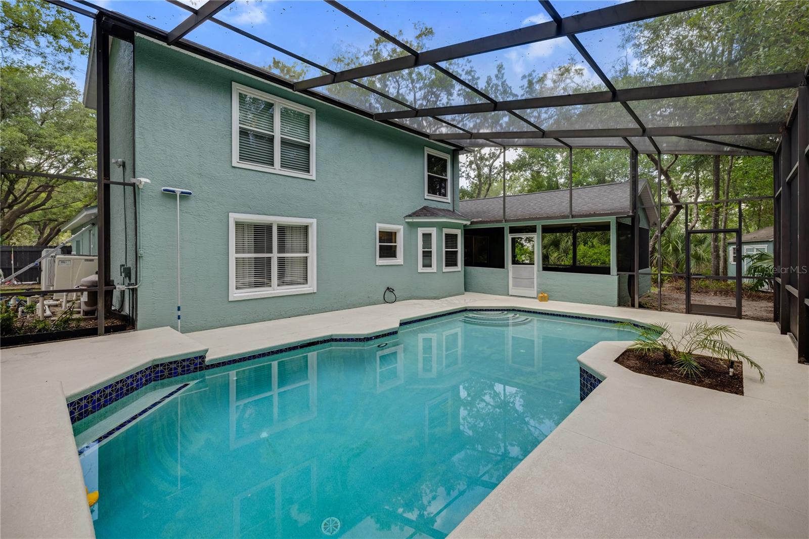 1154 DEER LAKE CIR