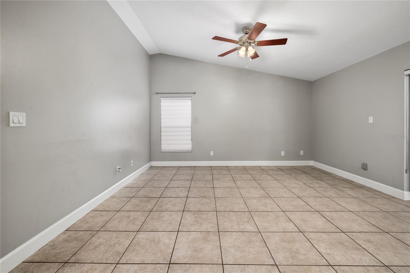 1154 DEER LAKE CIR