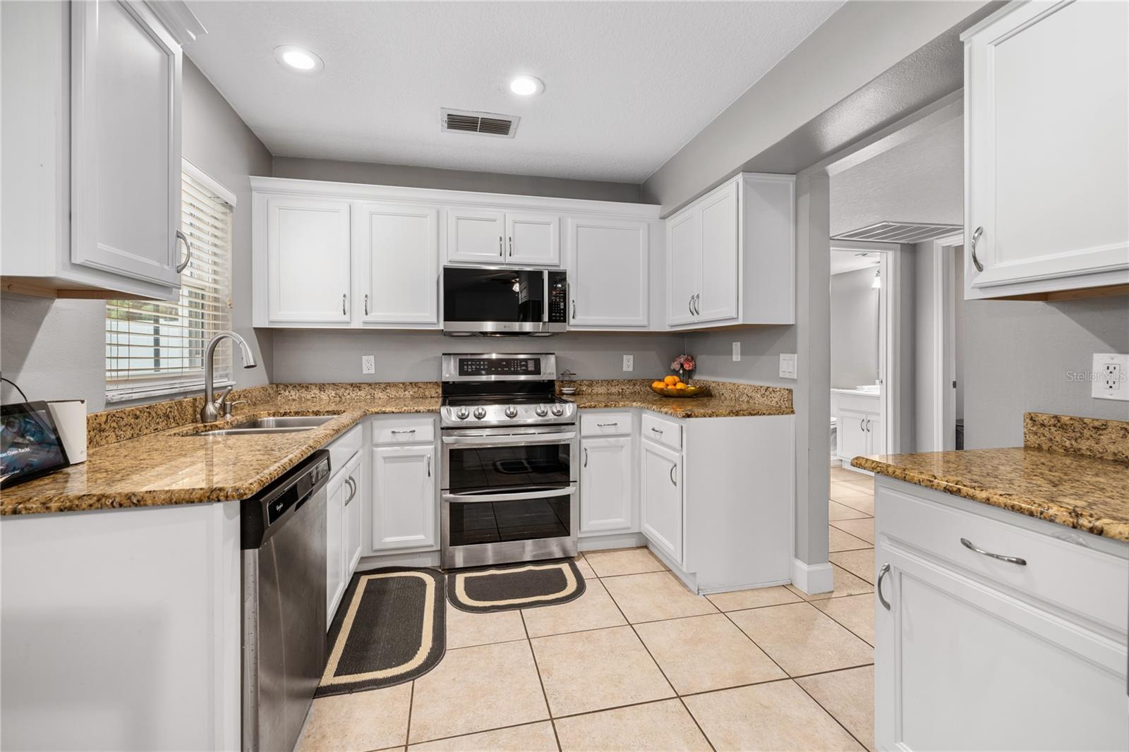 1154 DEER LAKE CIR