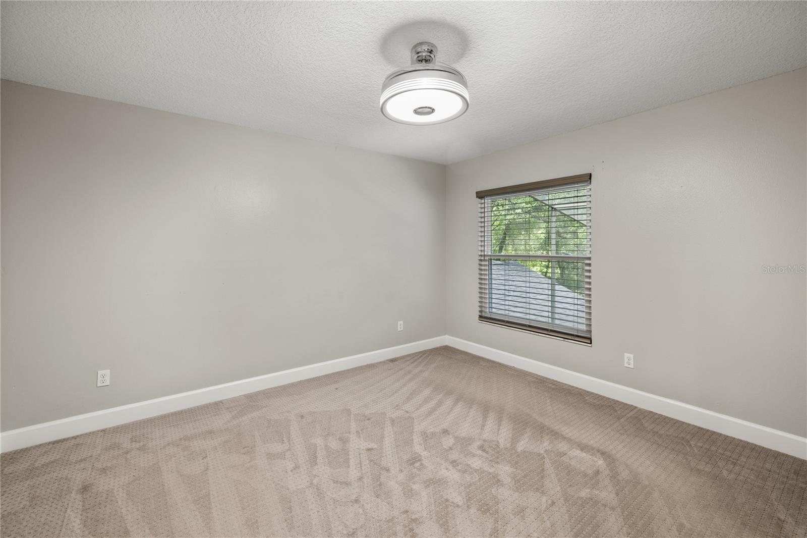 1154 DEER LAKE CIR