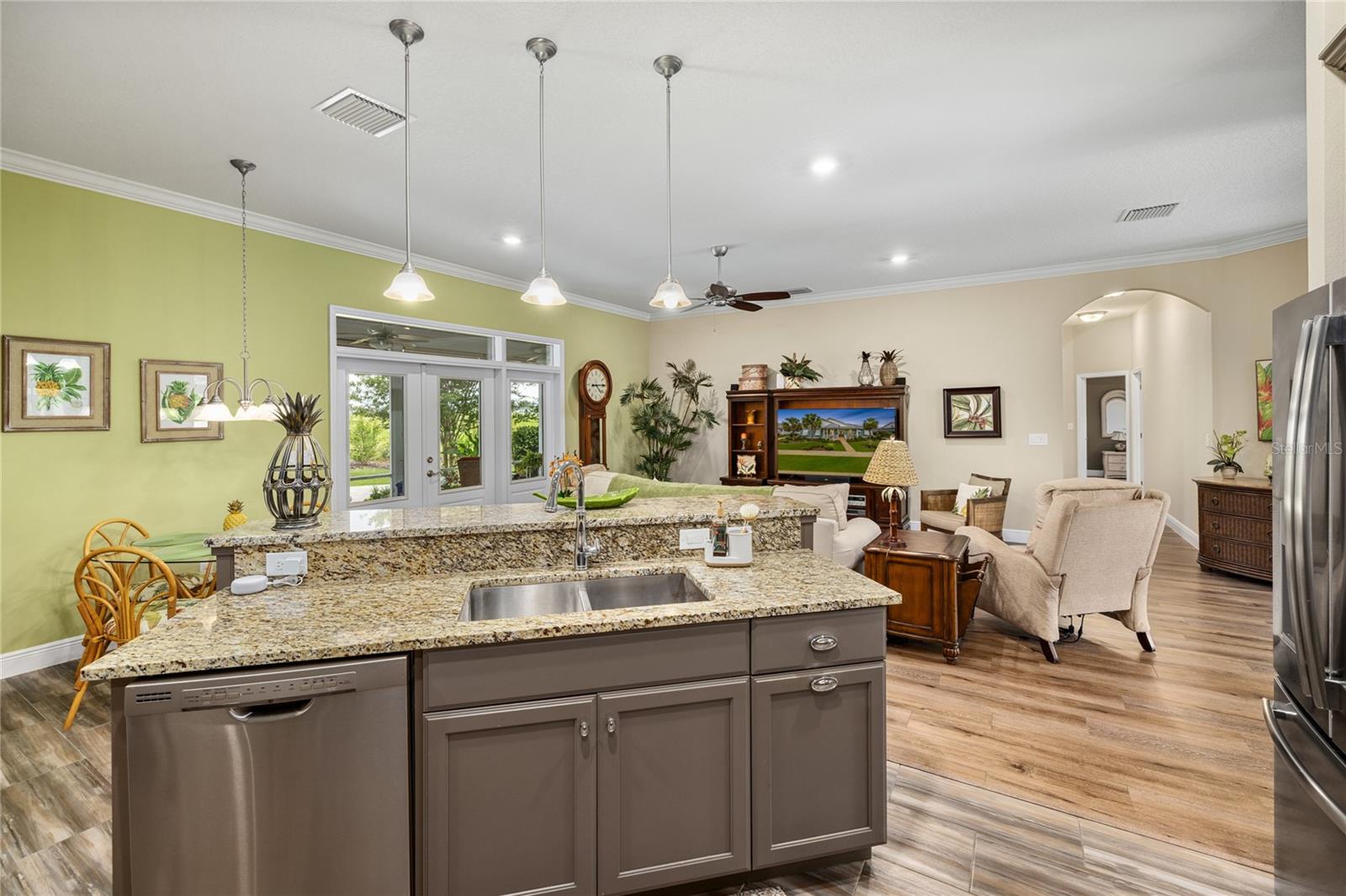 1097 SUGAR LOAF KEY LOOP