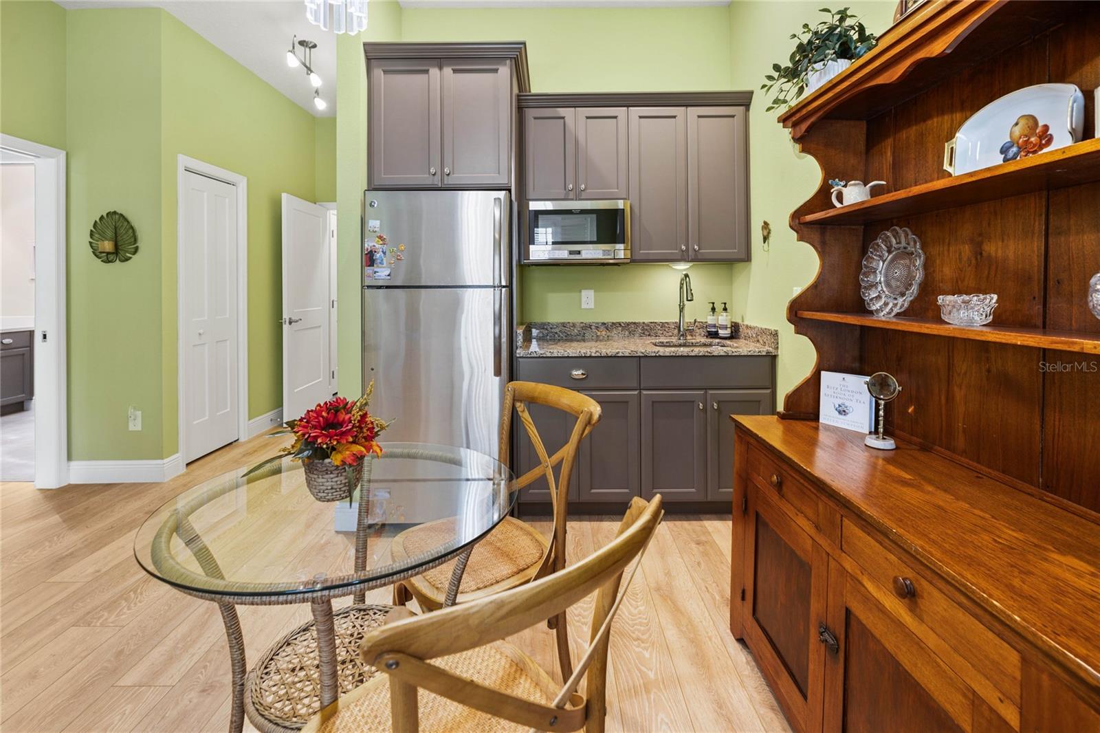 1097 SUGAR LOAF KEY LOOP