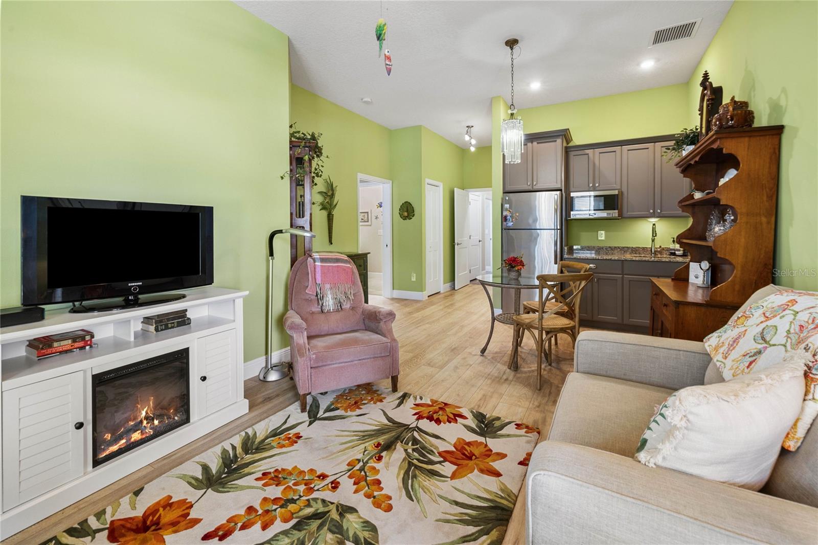 1097 SUGAR LOAF KEY LOOP
