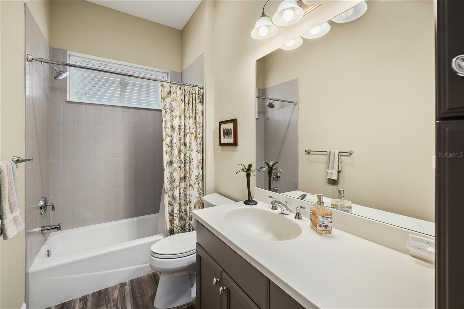1097 SUGAR LOAF KEY LOOP