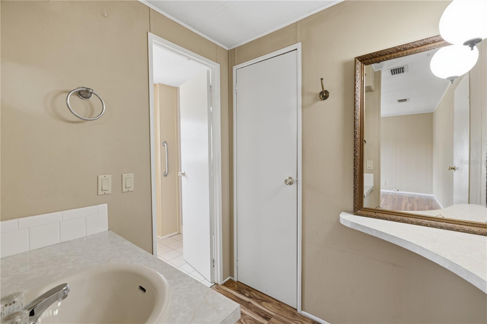 3417 WAX MYRTLE CIR