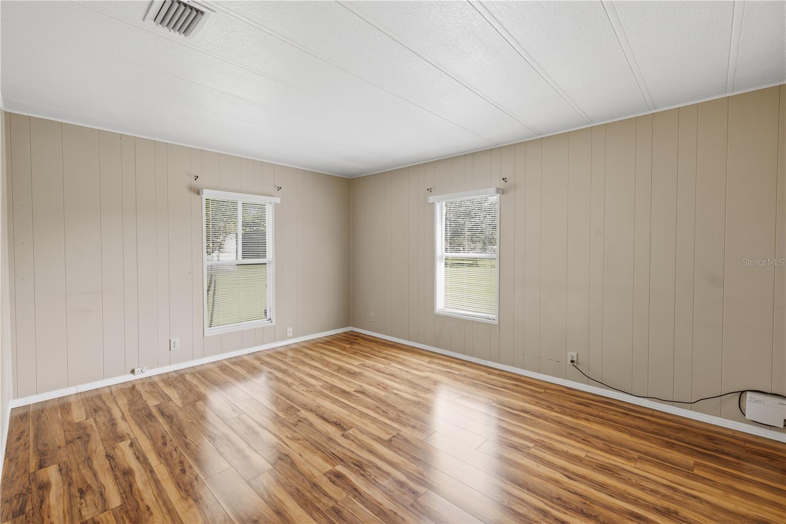 3417 WAX MYRTLE CIR