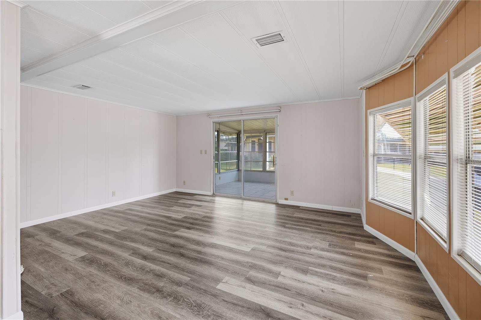 3417 WAX MYRTLE CIR