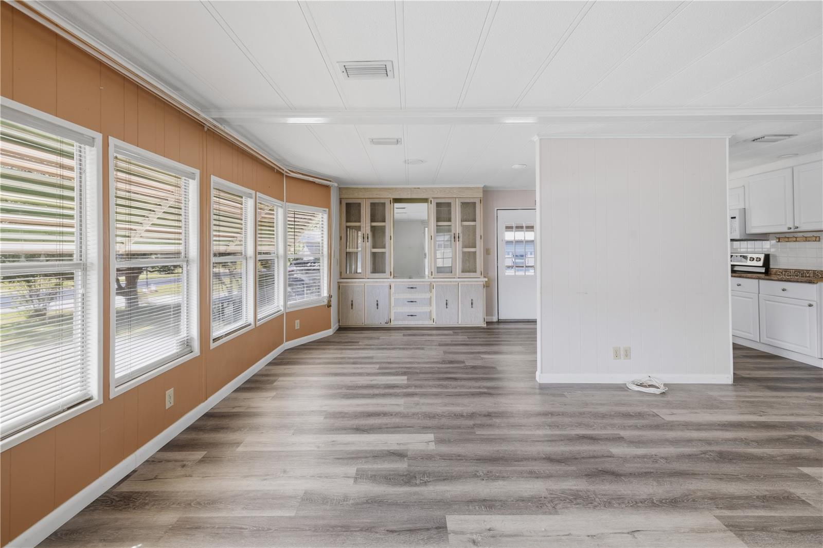 3417 WAX MYRTLE CIR