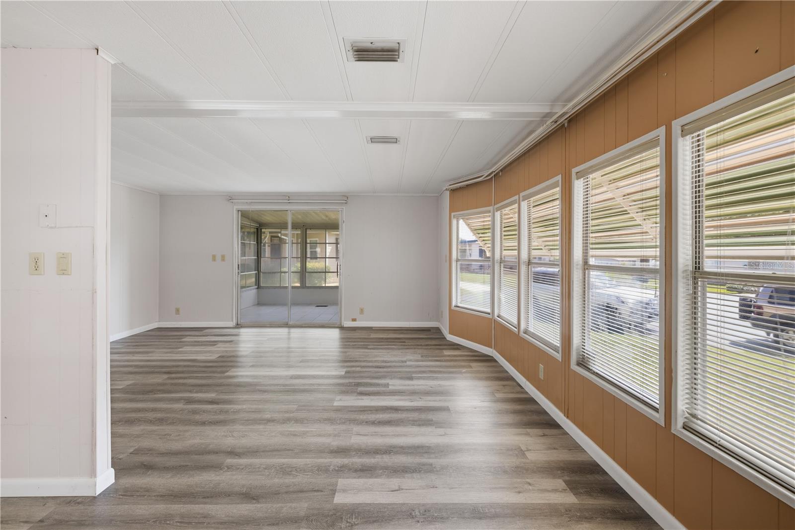 3417 WAX MYRTLE CIR