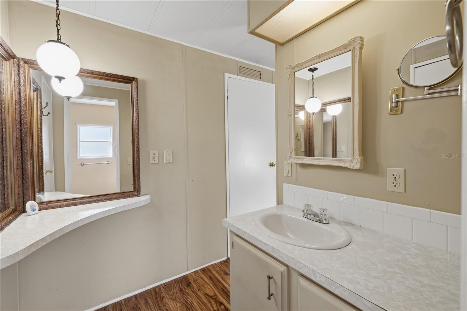 3417 WAX MYRTLE CIR