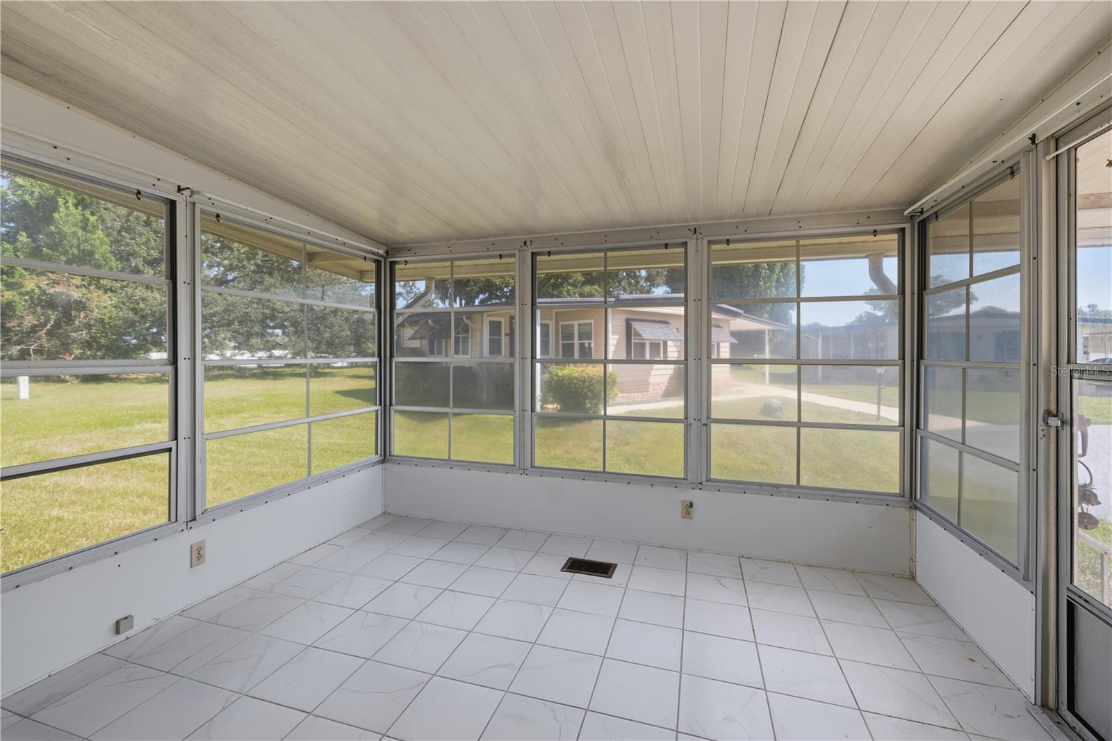 3417 WAX MYRTLE CIR