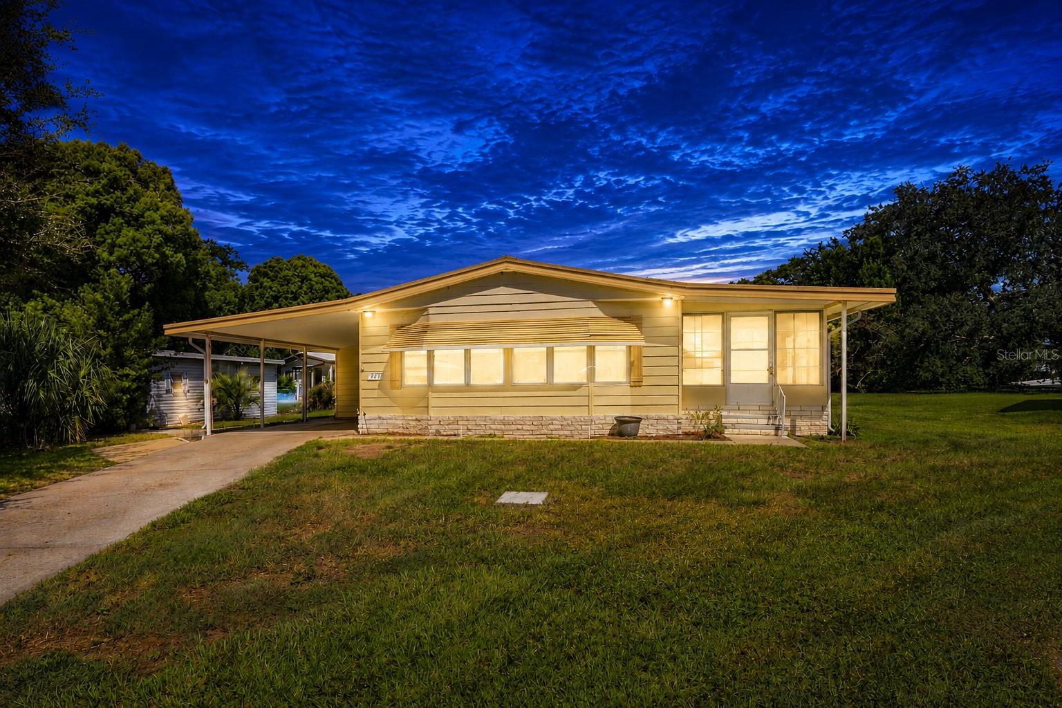3417 WAX MYRTLE CIR