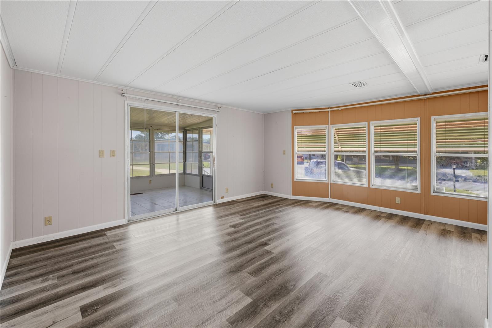 3417 WAX MYRTLE CIR