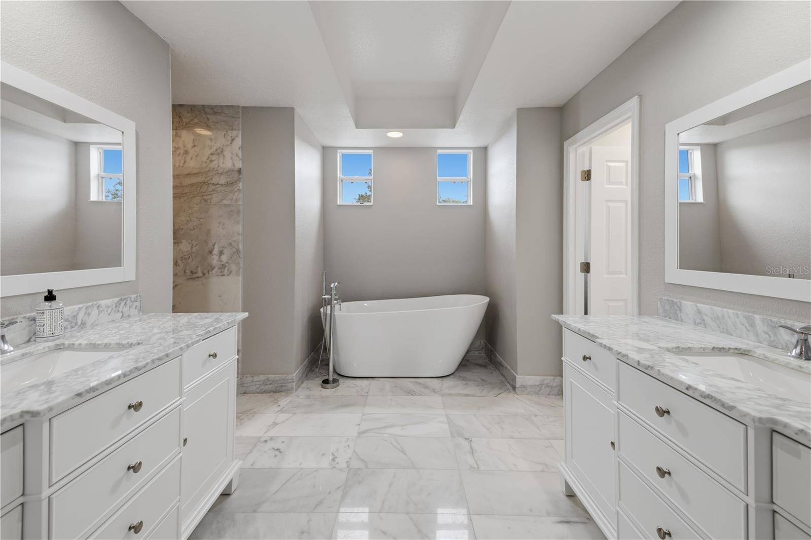 1526 EQUINOX CIR