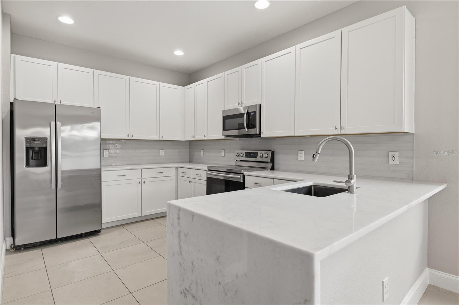 1526 EQUINOX CIR