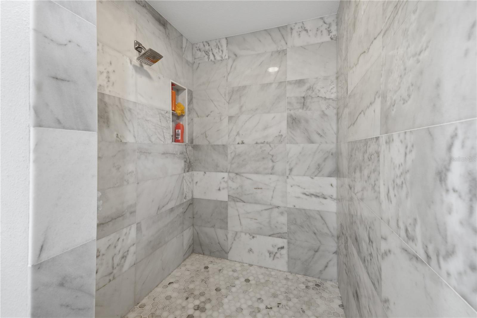 1526 EQUINOX CIR