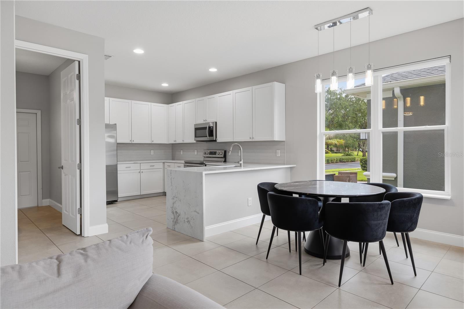 1526 EQUINOX CIR