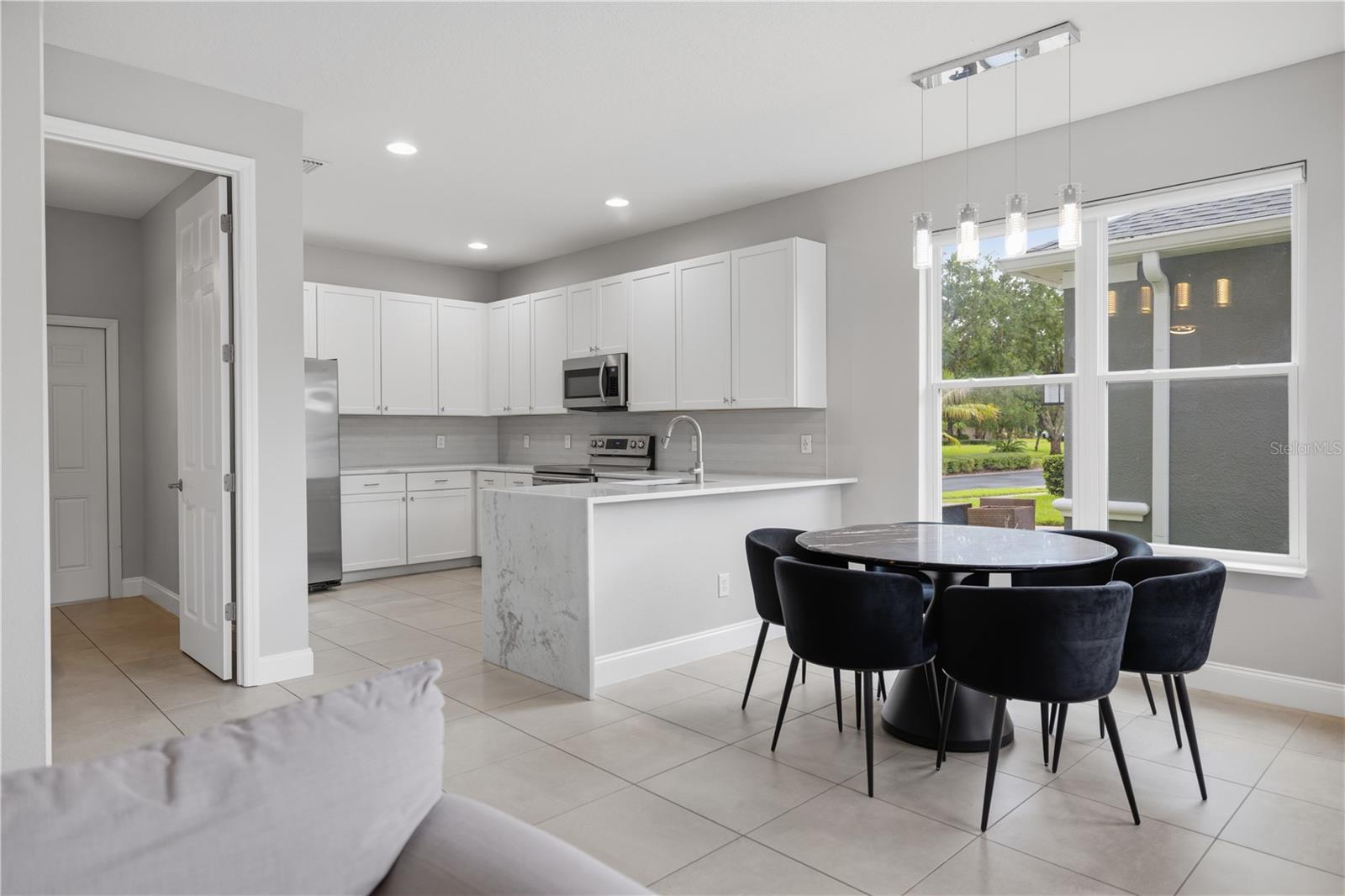 1526 EQUINOX CIR