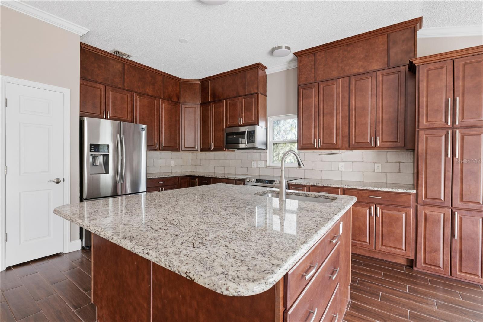 1680 LADY SLIPPER CIR