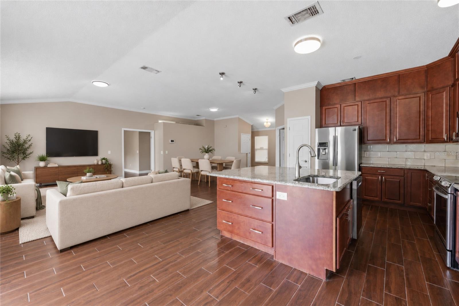 1680 LADY SLIPPER CIR