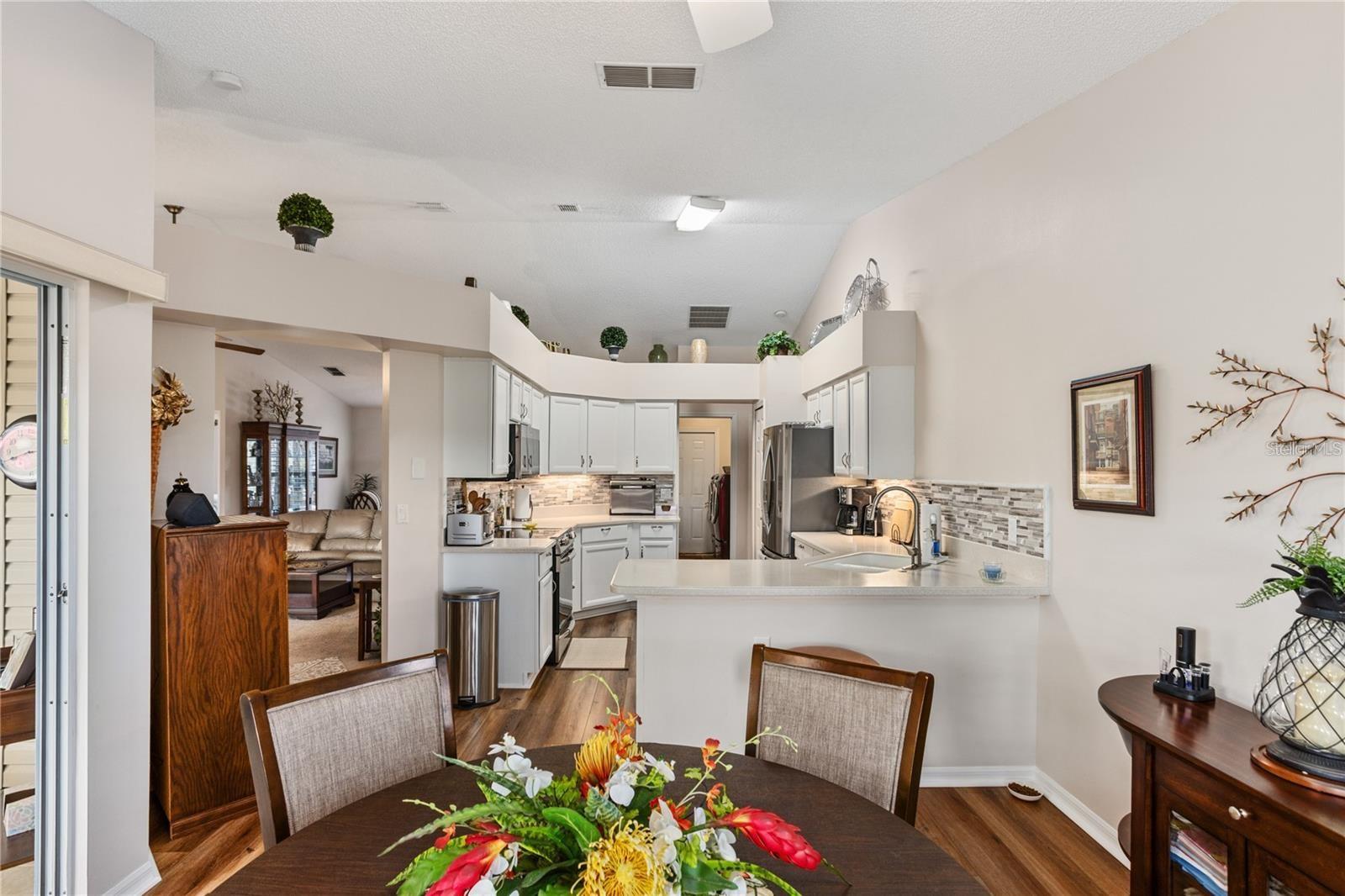 25233 LOST OAK CIR