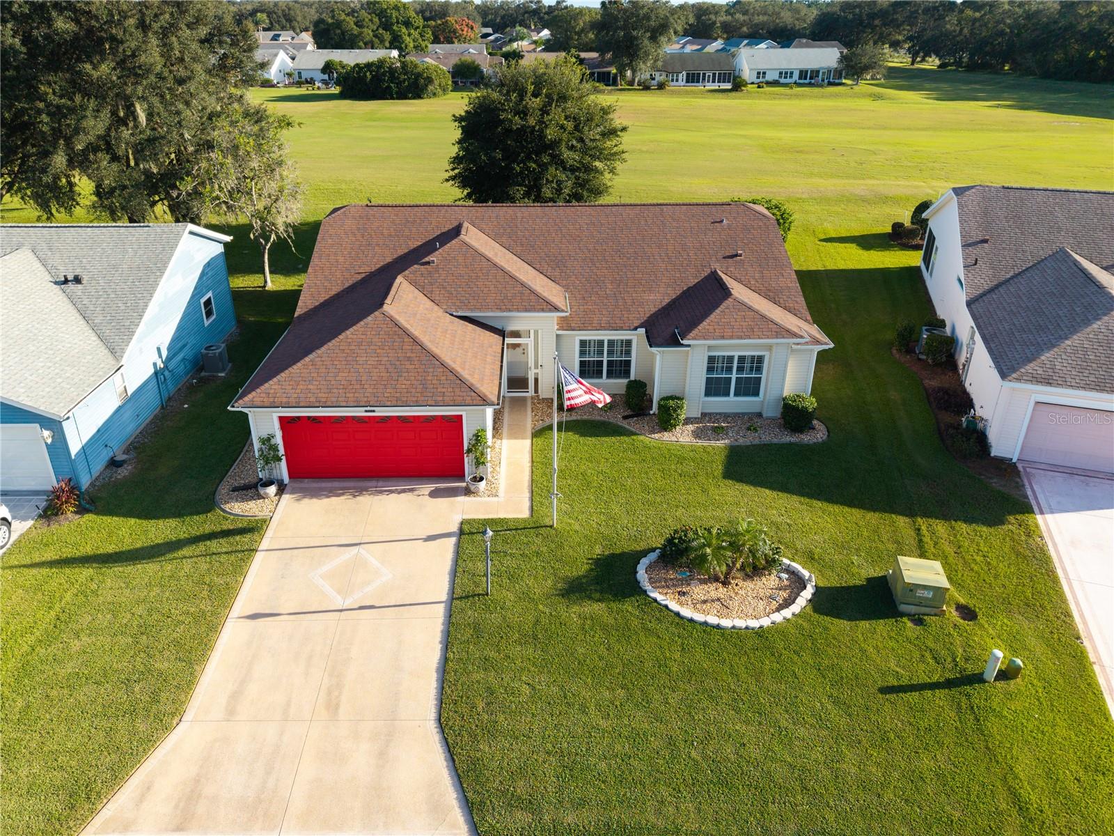 25233 LOST OAK CIR