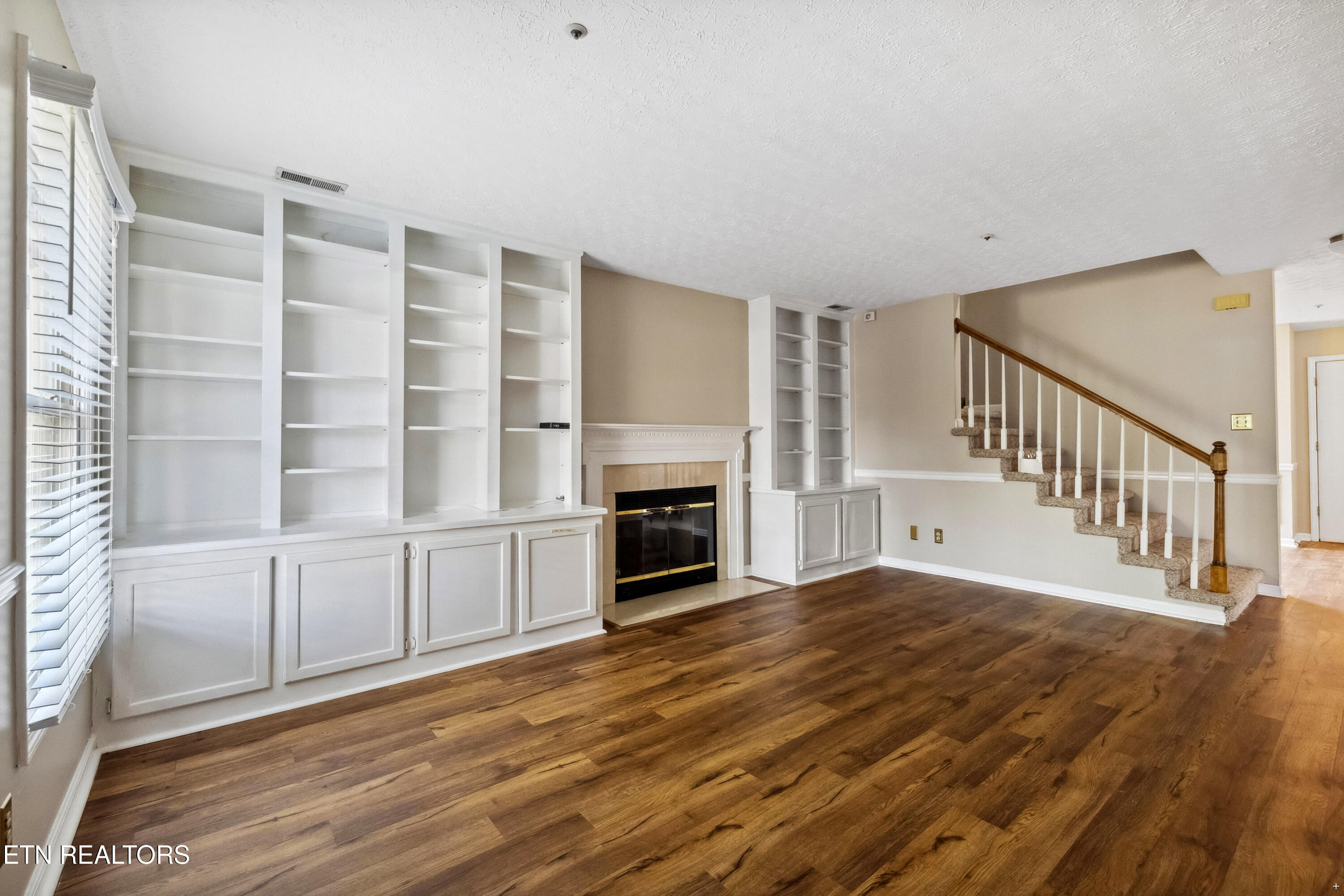 8611 Old Carriage Court