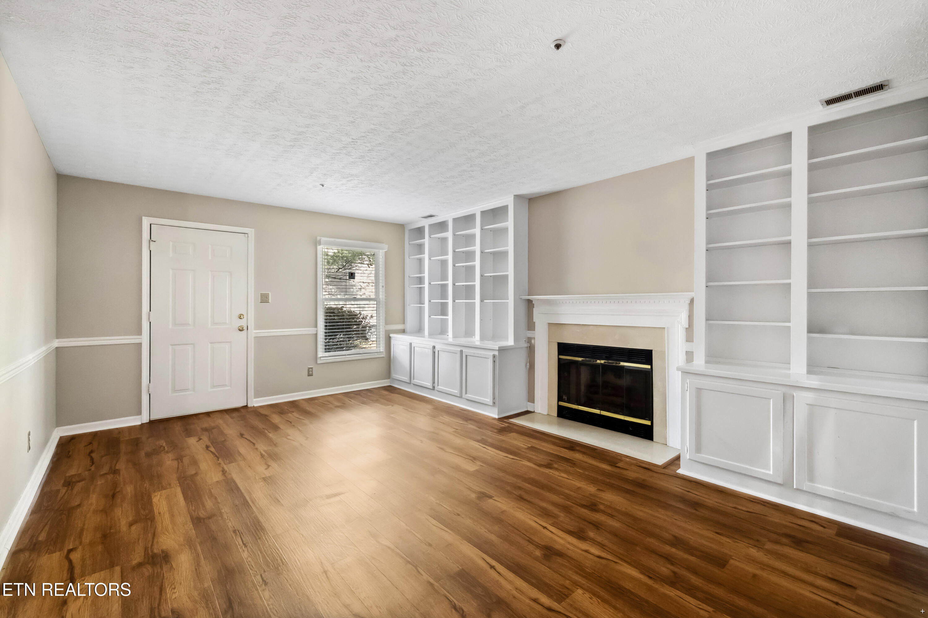 8611 Old Carriage Court