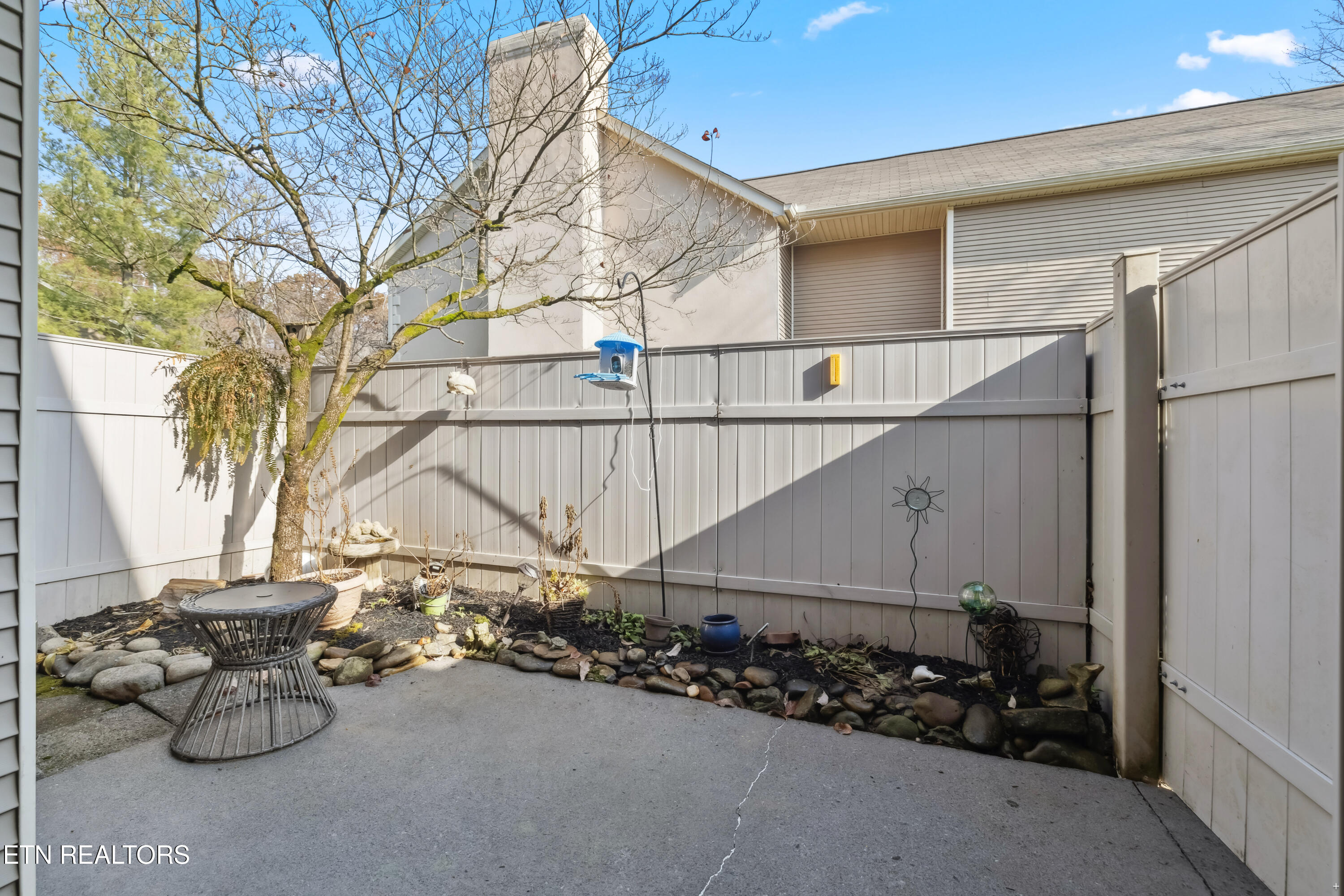 8611 Old Carriage Court