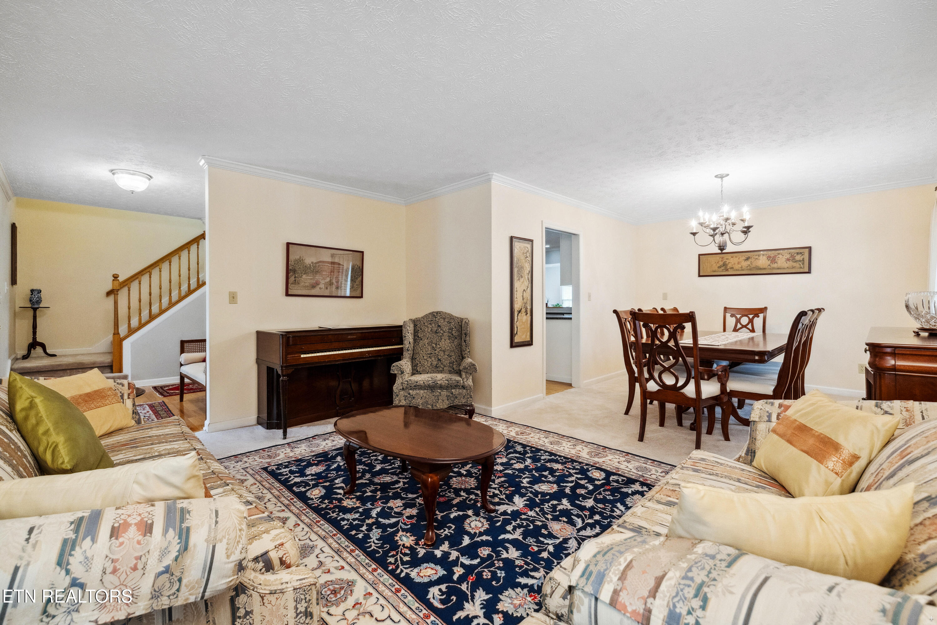 109 W Melbourne Rd
