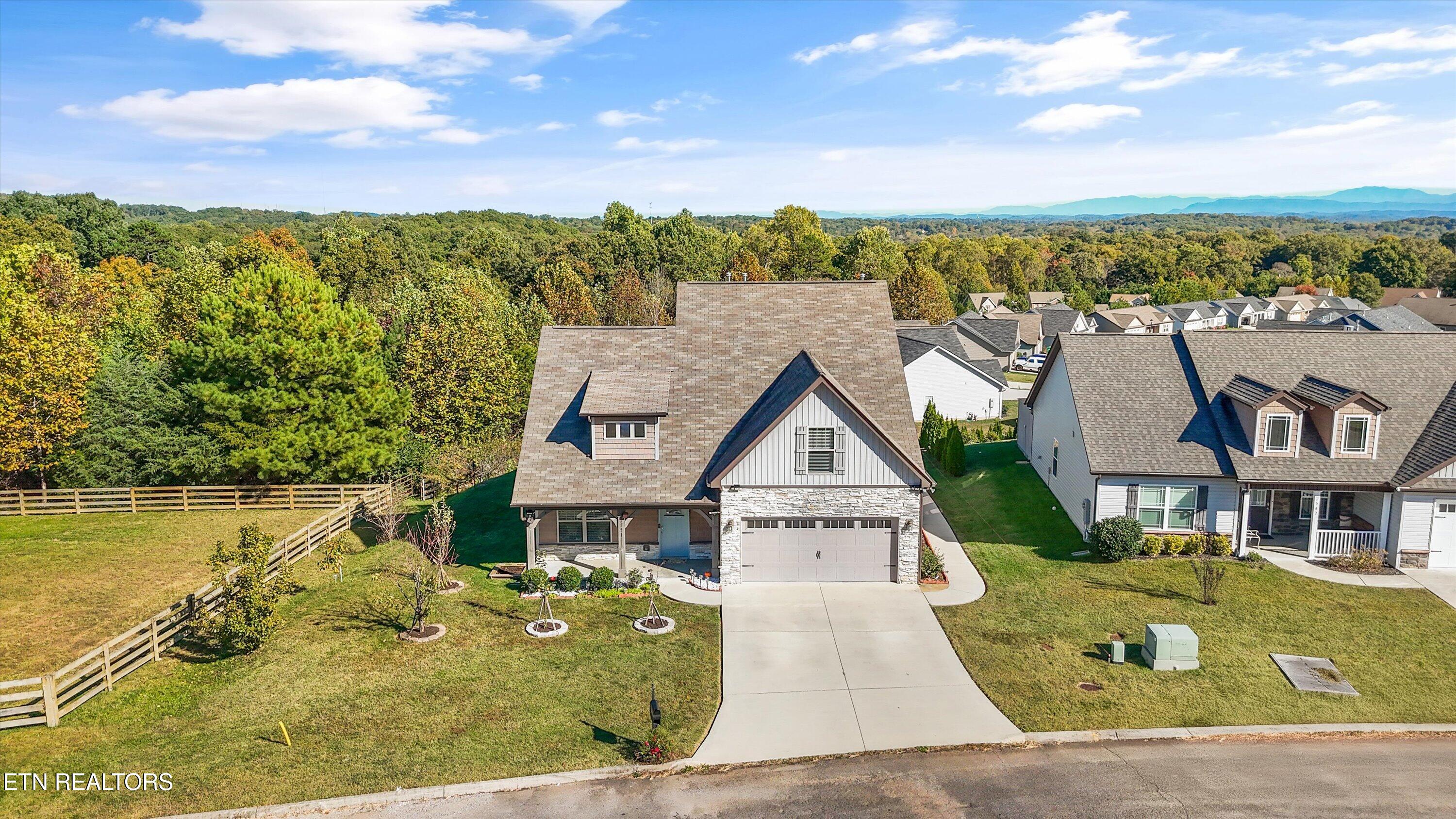 2551 Ancient Oak Lane, Knoxville