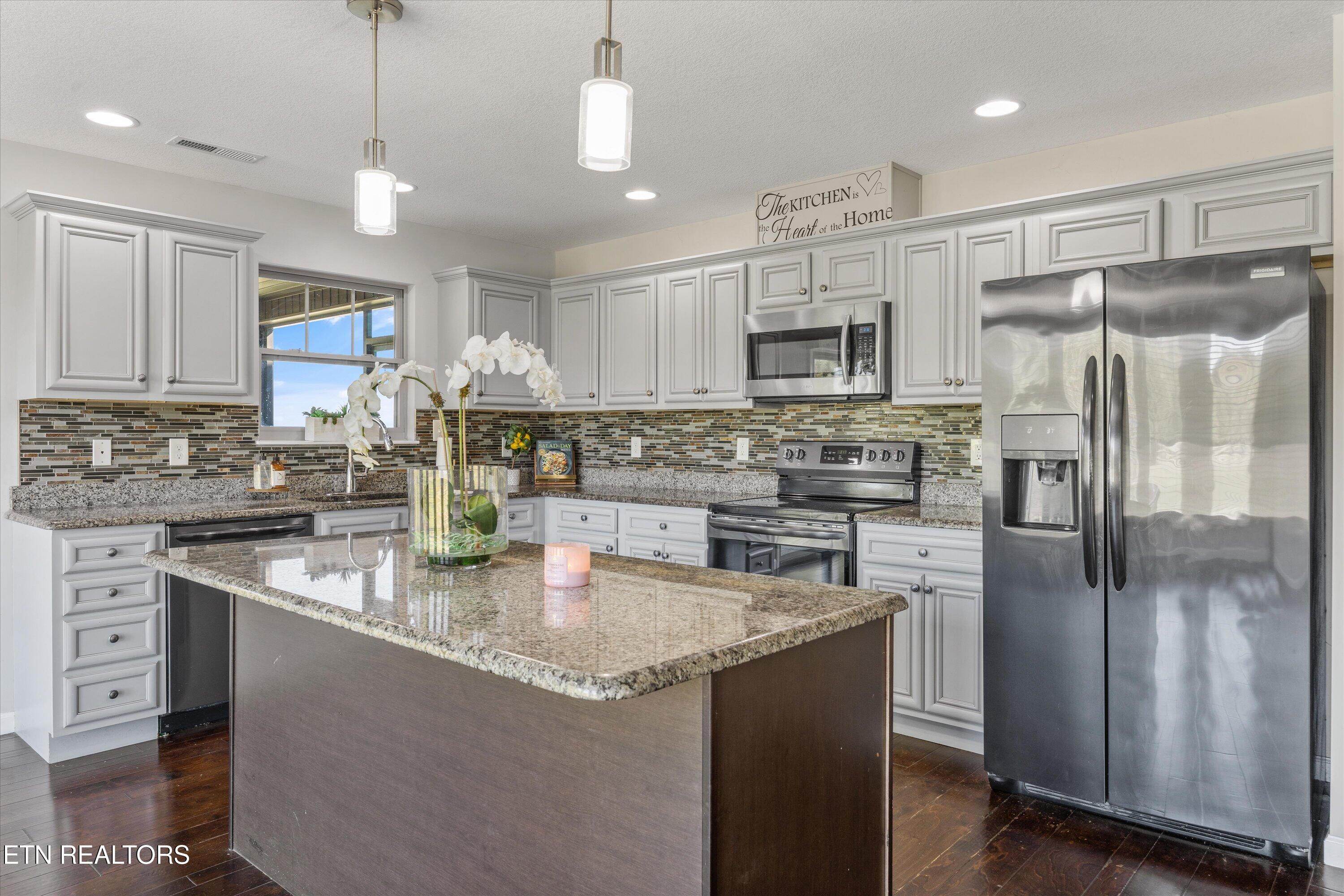 2551 Ancient Oak Lane, Knoxville