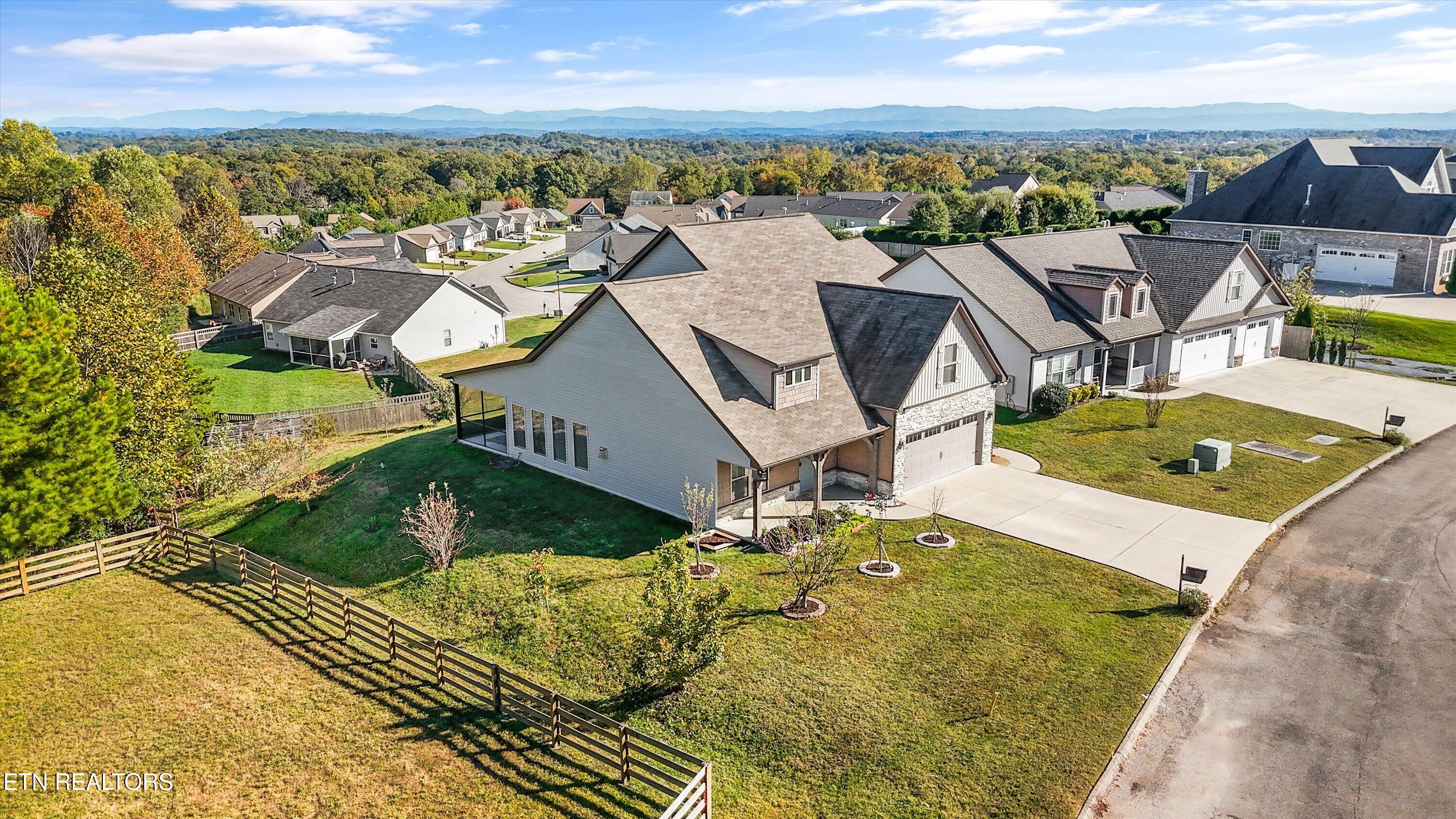 2551 Ancient Oak Lane, Knoxville