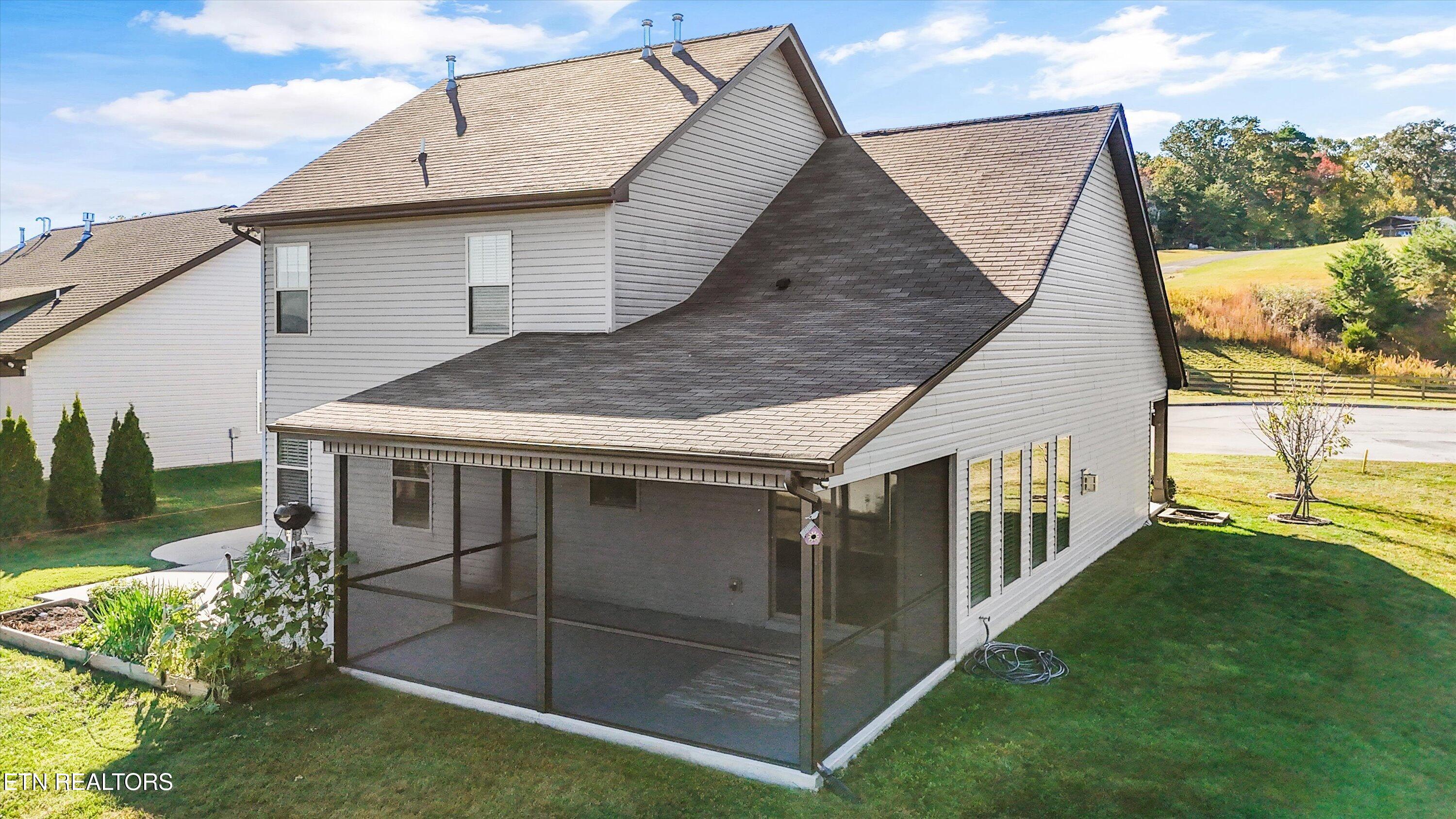 2551 Ancient Oak Lane, Knoxville