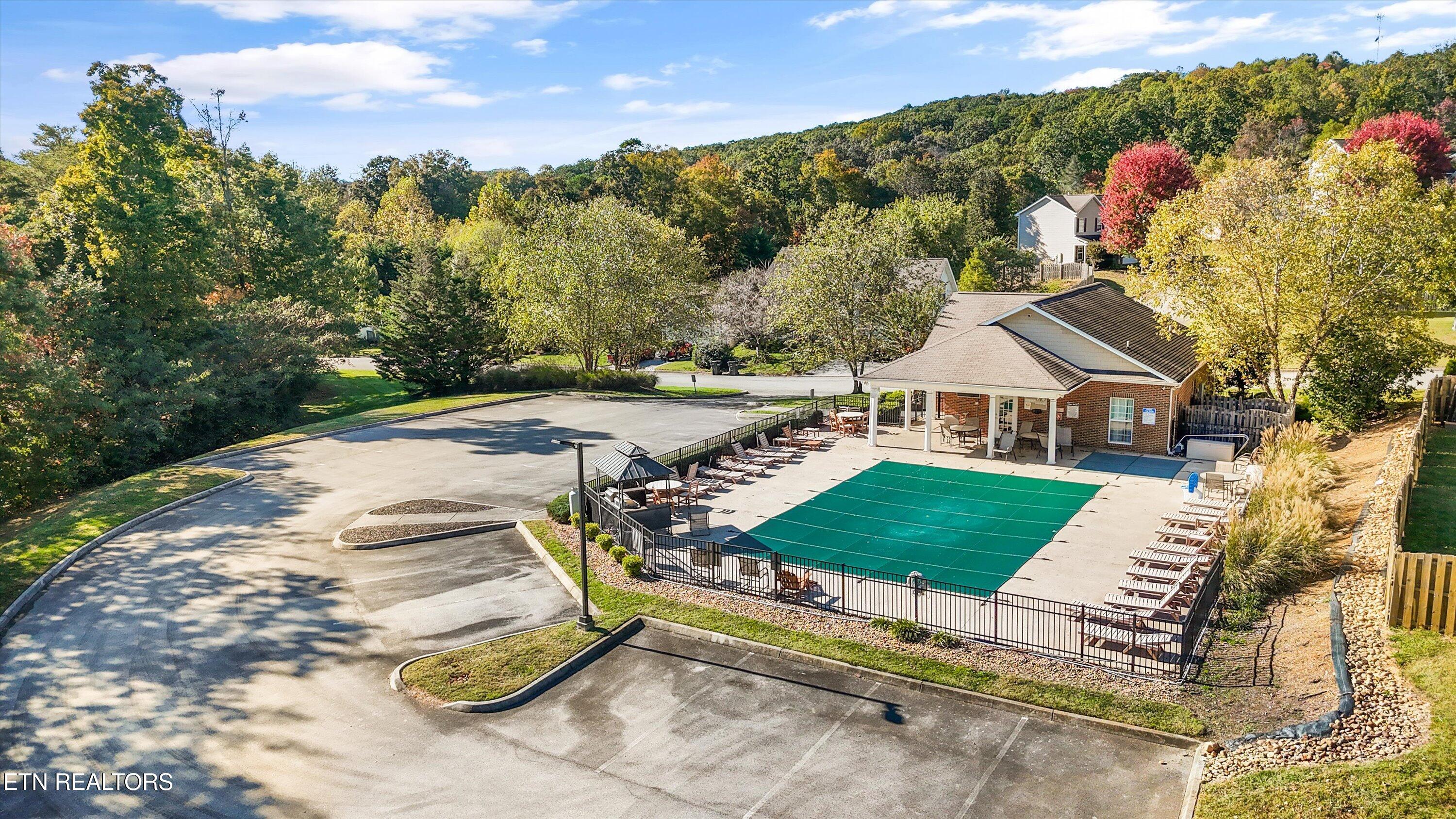 2551 Ancient Oak Lane, Knoxville