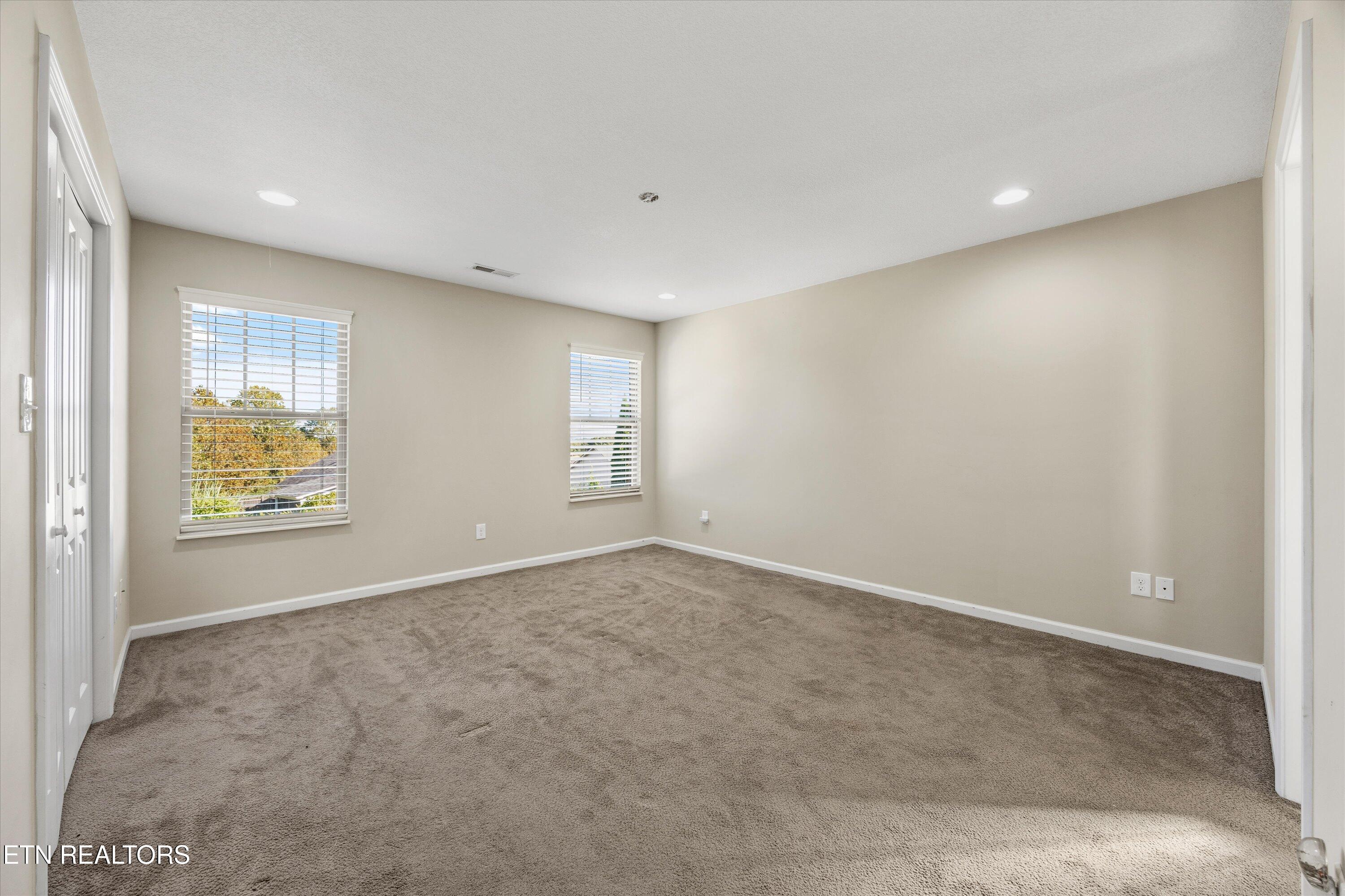 2551 Ancient Oak Lane, Knoxville