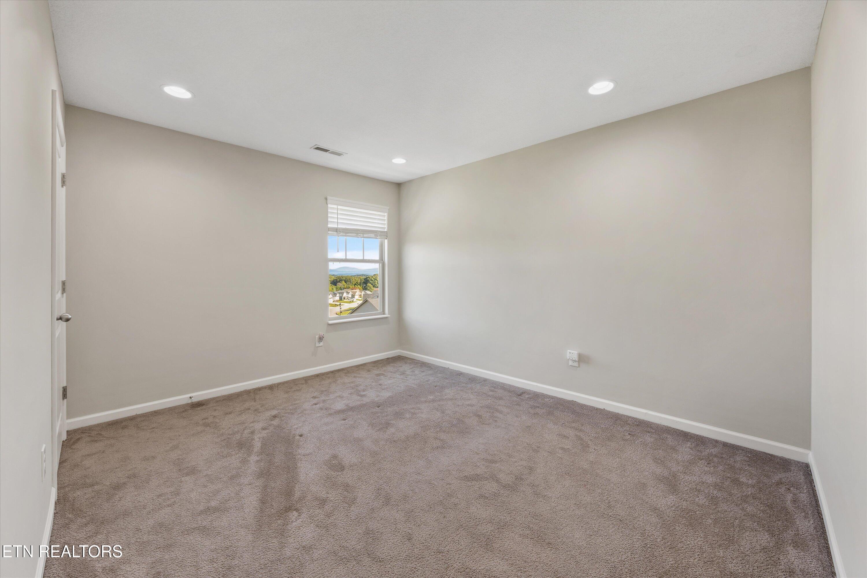 2551 Ancient Oak Lane, Knoxville