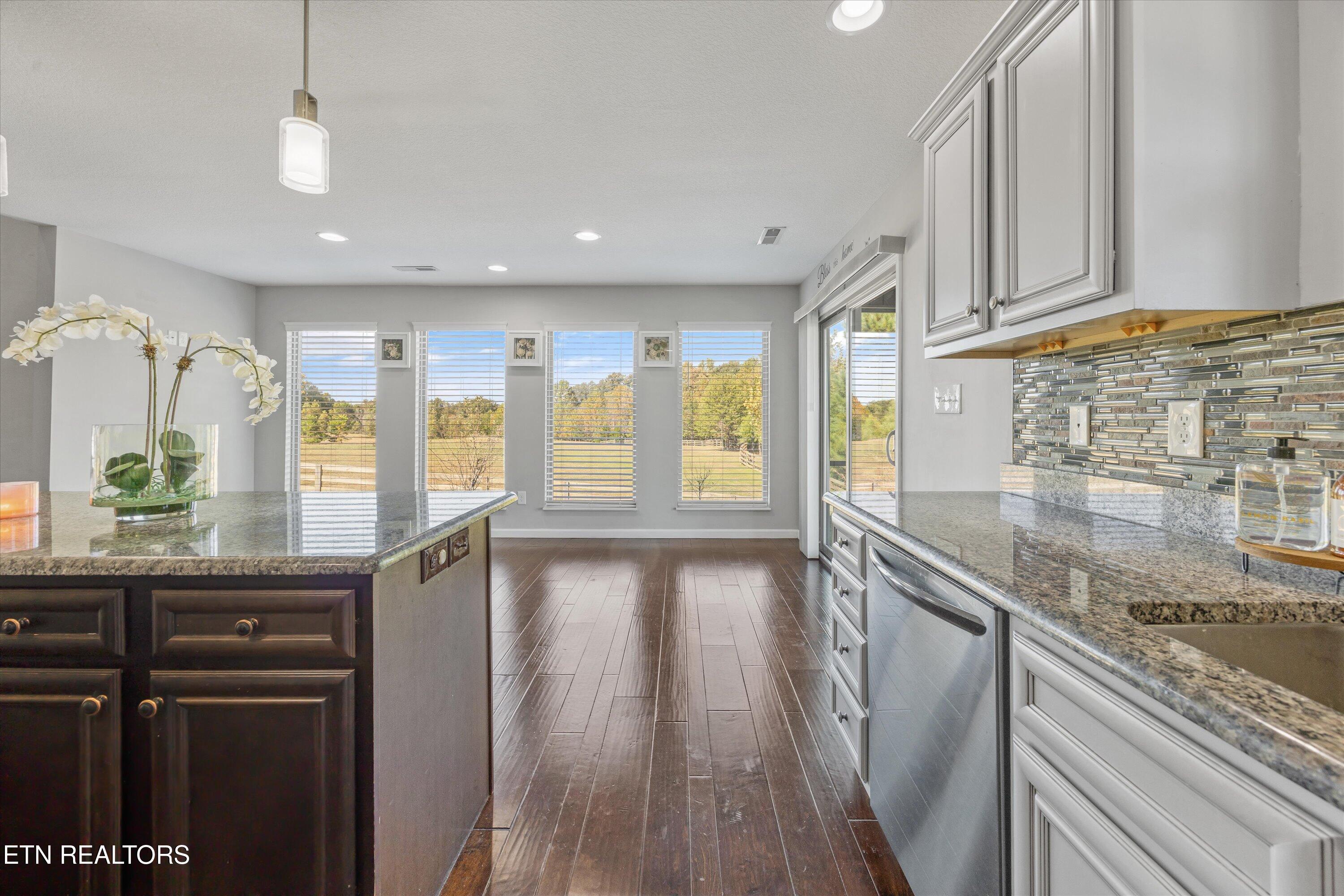 2551 Ancient Oak Lane, Knoxville