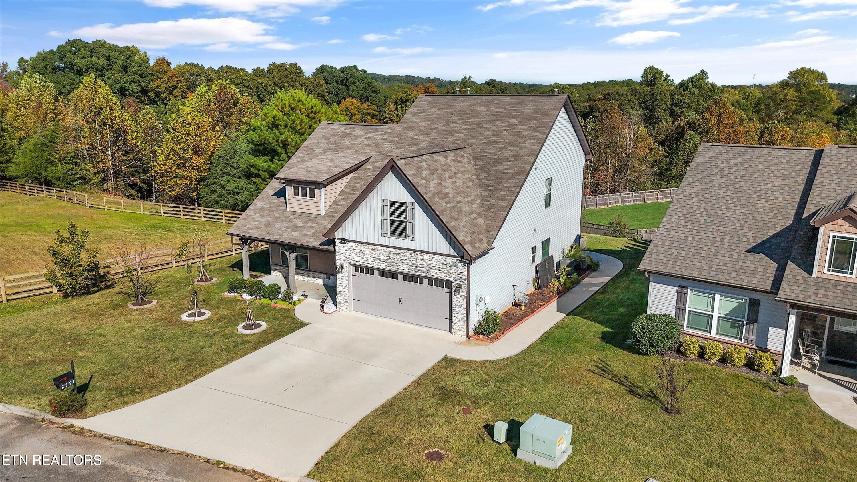 2551 Ancient Oak Lane, Knoxville