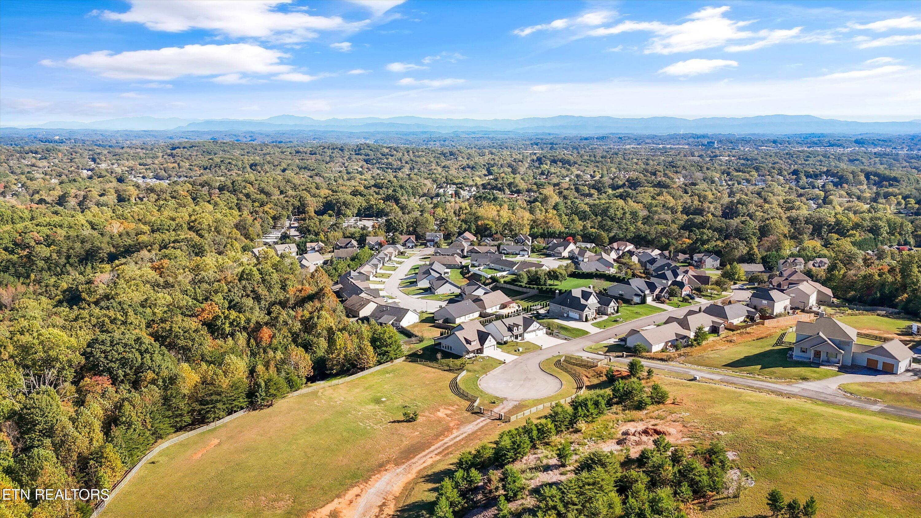 2551 Ancient Oak Lane, Knoxville