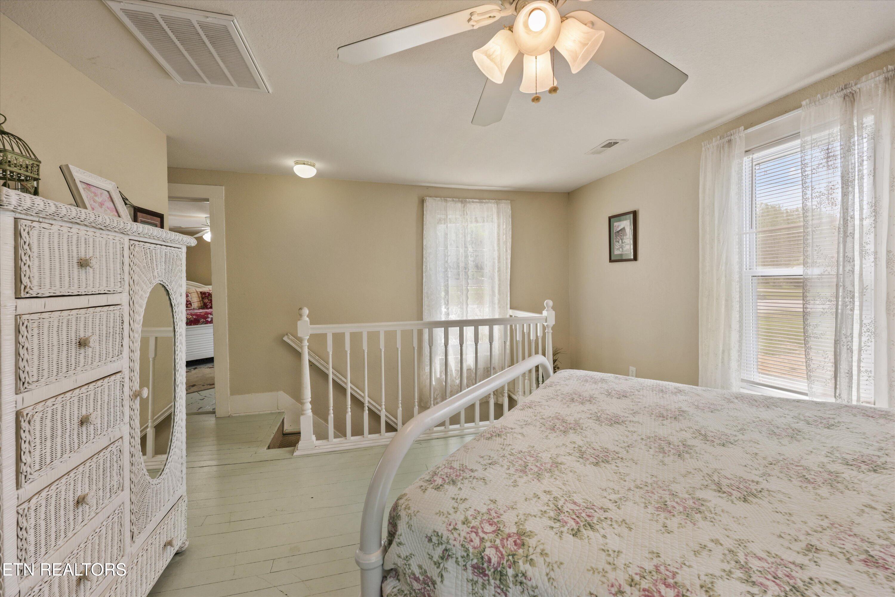 7637 E Lamar Alex Pkwy