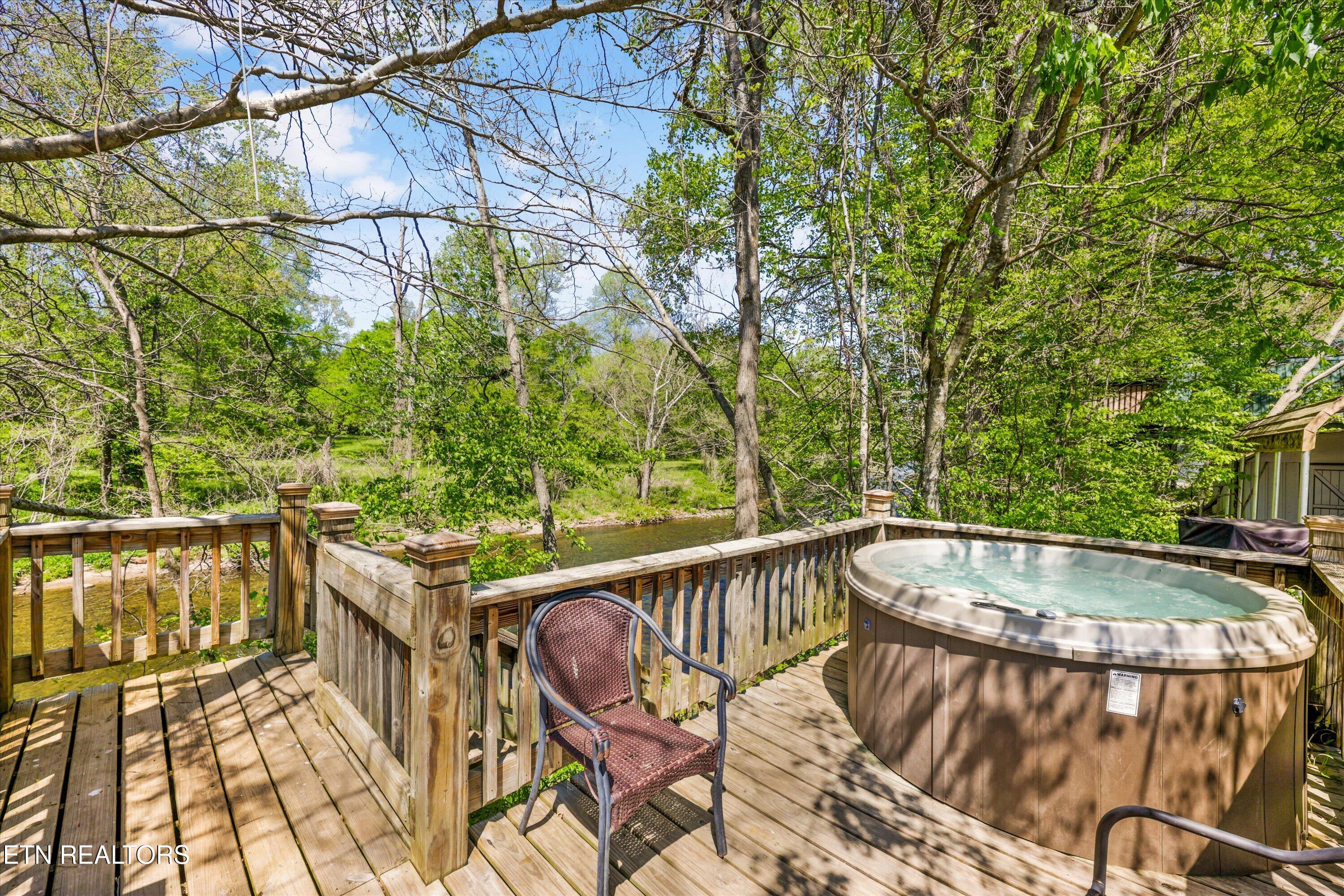 7637 E Lamar Alex Pkwy