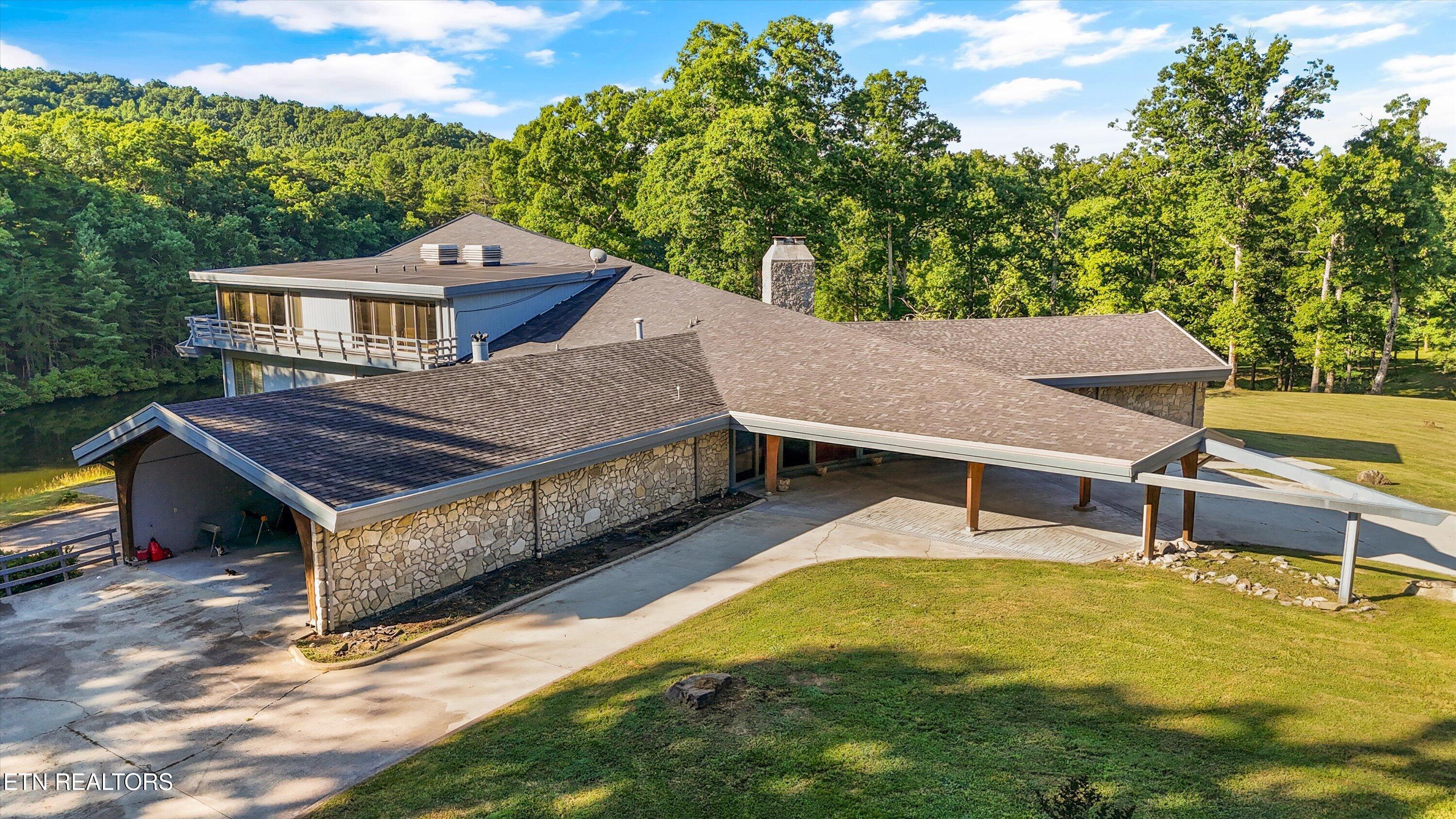 1527 Terry Rd