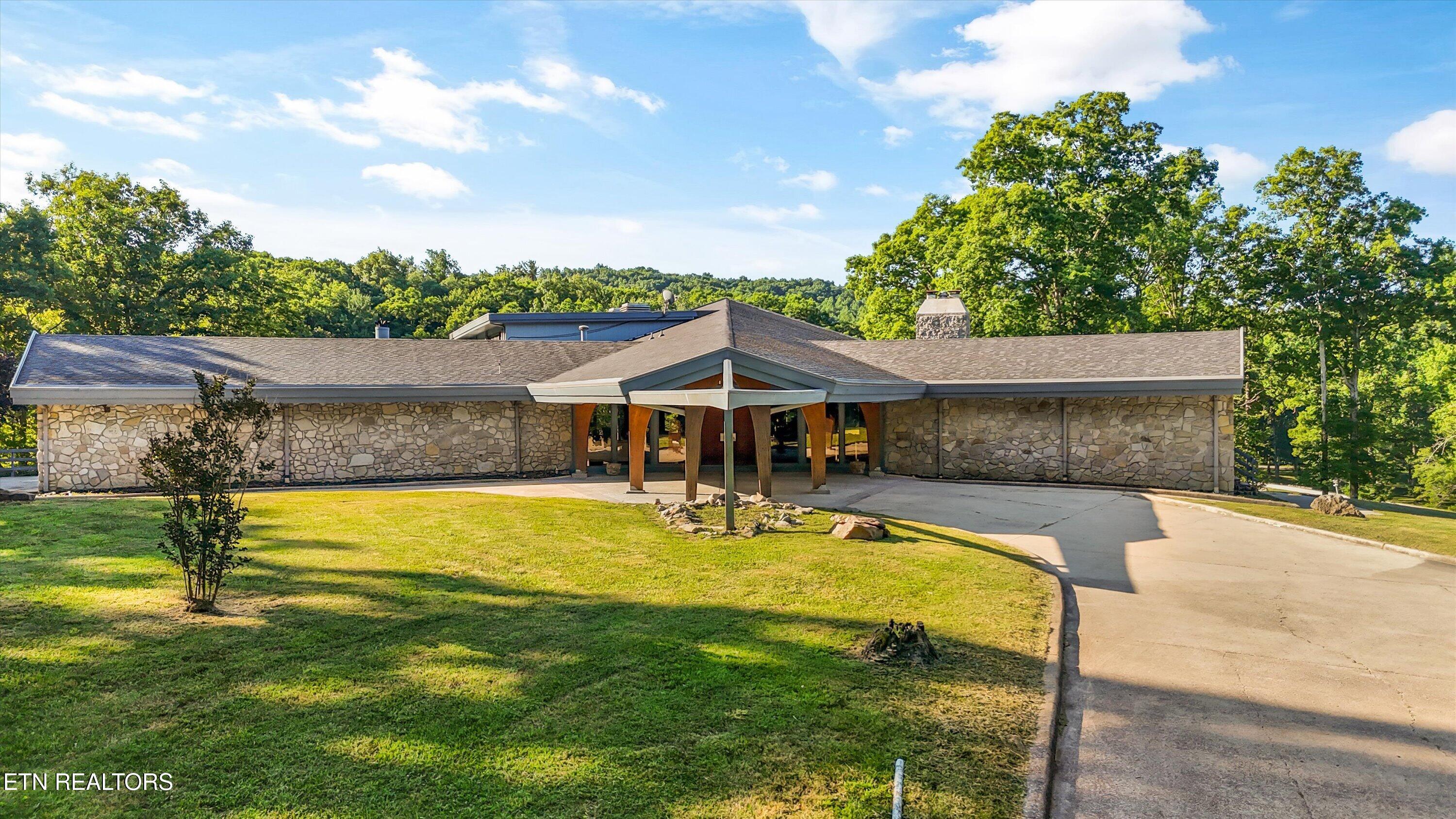 1527 Terry Rd