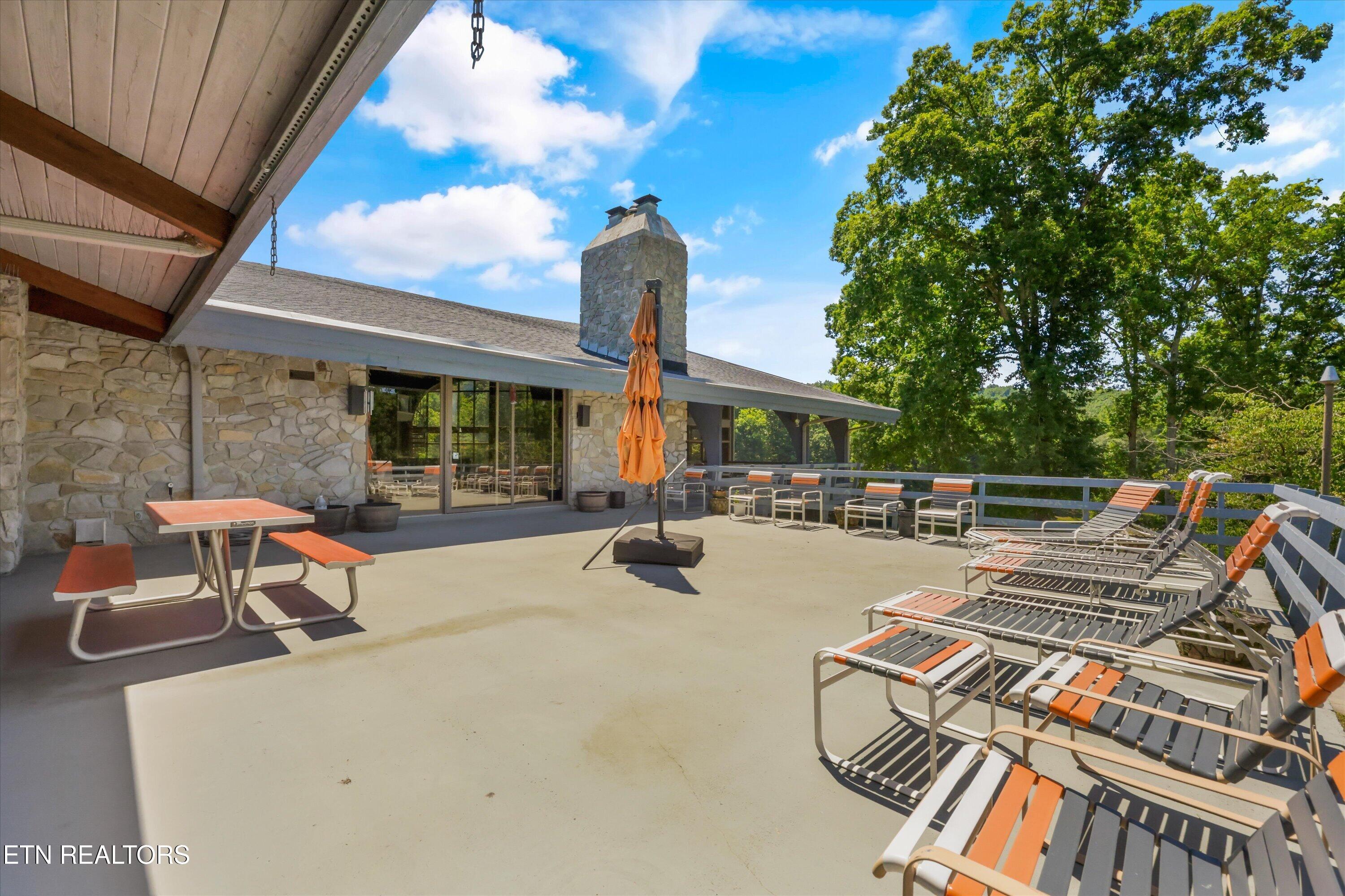 1527 Terry Rd