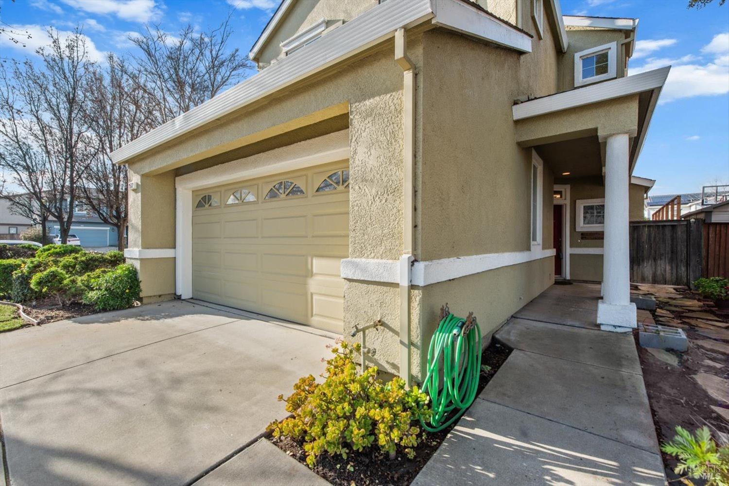 2512 Bickford Circle