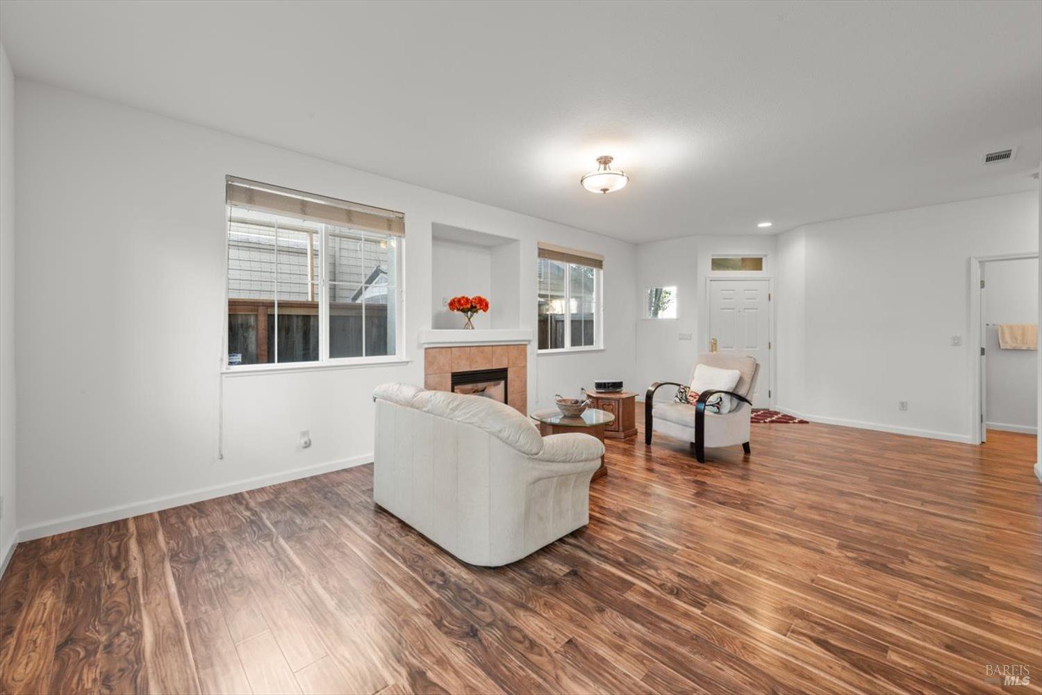 2512 Bickford Circle