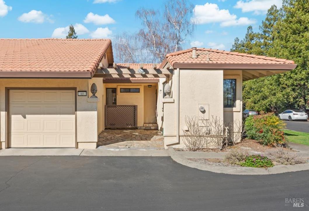 69 Fountain Grove Circle
